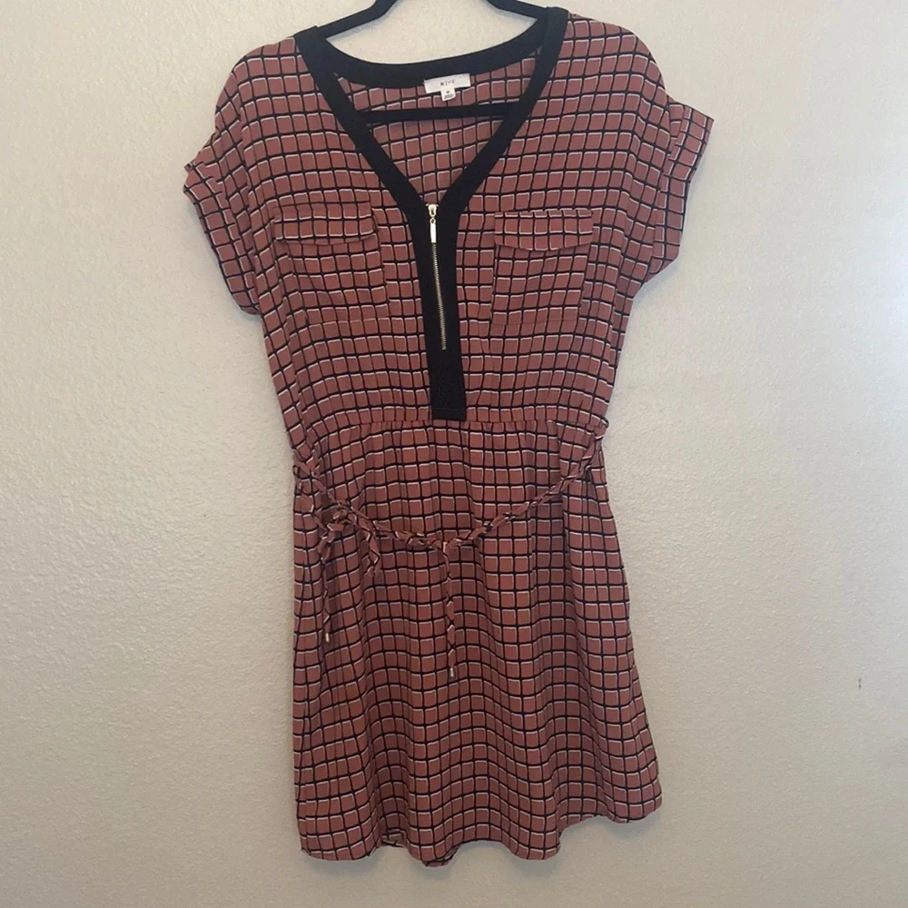 Mine Brand - Size Medium - 1/4 Zip Dress - Picture 2 of 6